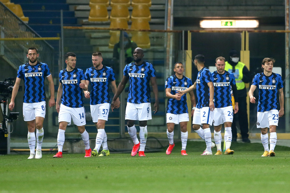 serie-a-italya-inter-sampiyon-futbol-arturo-vidal