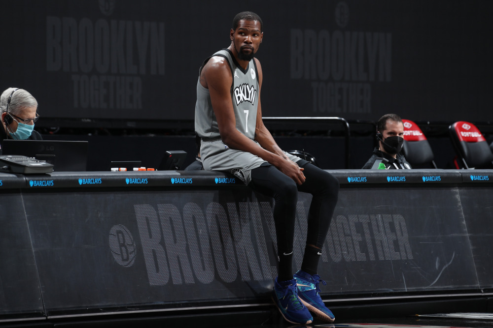 5-lebron-james-los-angeles-lakers-lakers-forbes-en-cok-kazanan-sporcular-futbolcular-basketbolcular