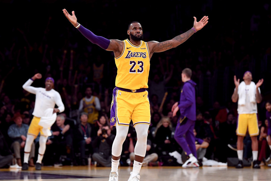 5-lebron-james-los-angeles-lakers-lakers-forbes-en-cok-kazanan-sporcular-futbolcular-basketbolcular