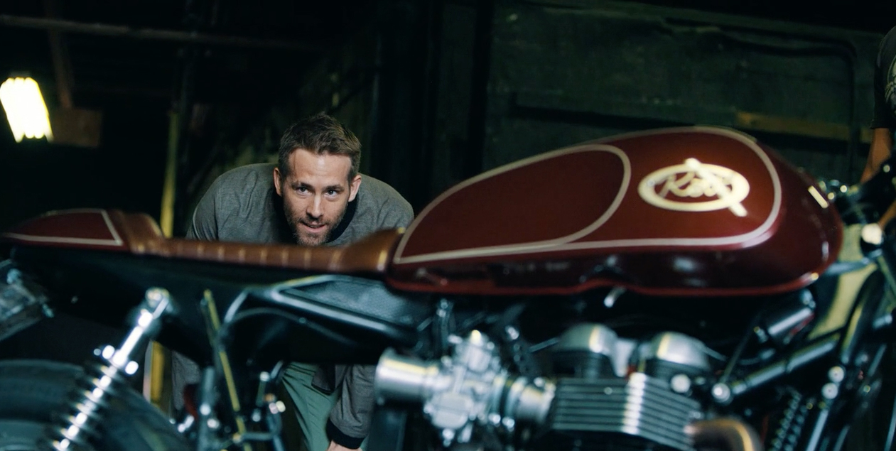 Ryan Reynolds'ın Motorsiklet Tutkusu
