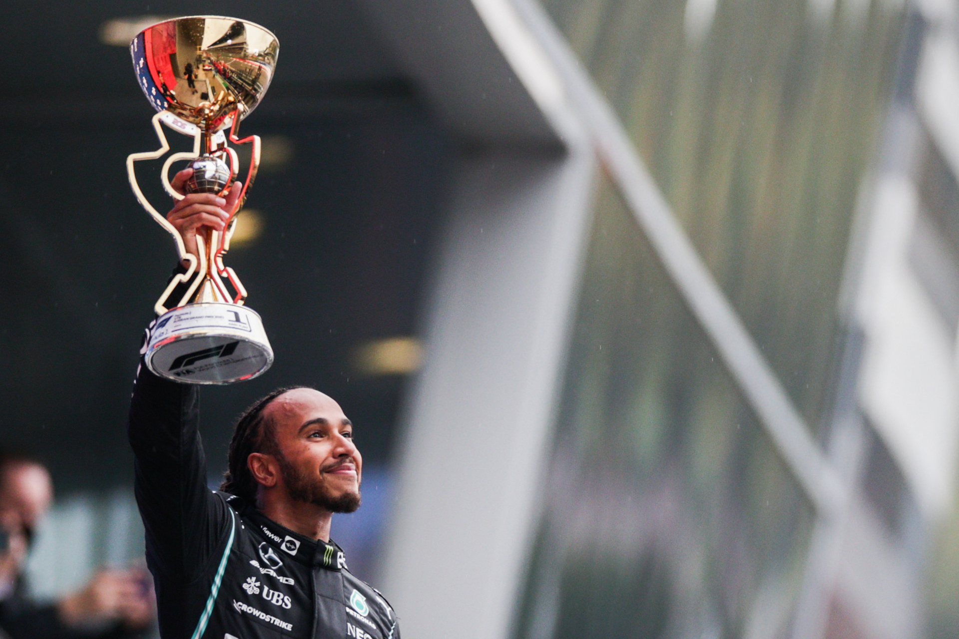 Lewis Hamilton 100. F1 Zaferiyle Tarihe Geçti