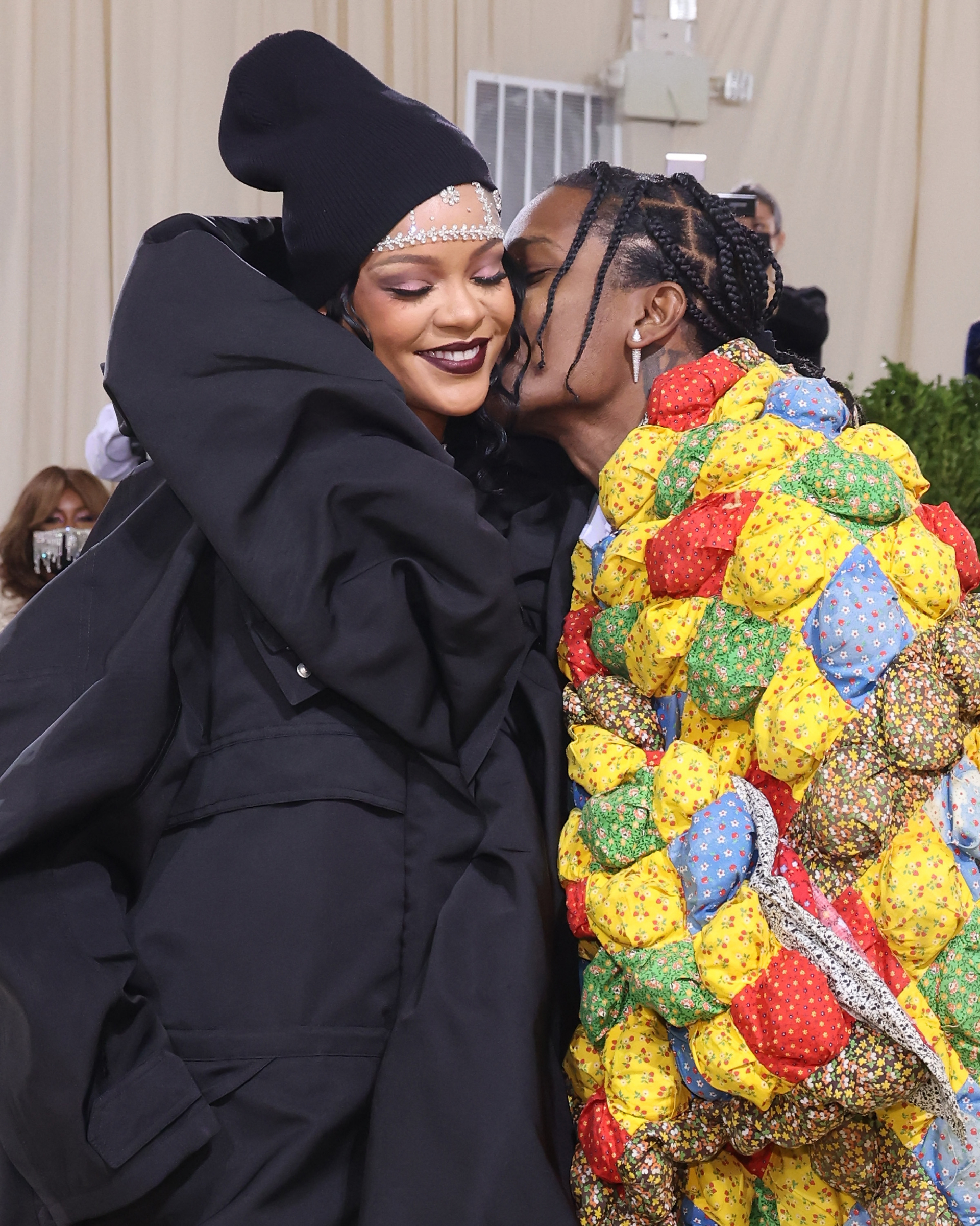 A$AP Rocky ve Rihanna Dünyanın En Havalı Bebeğini Bekliyor