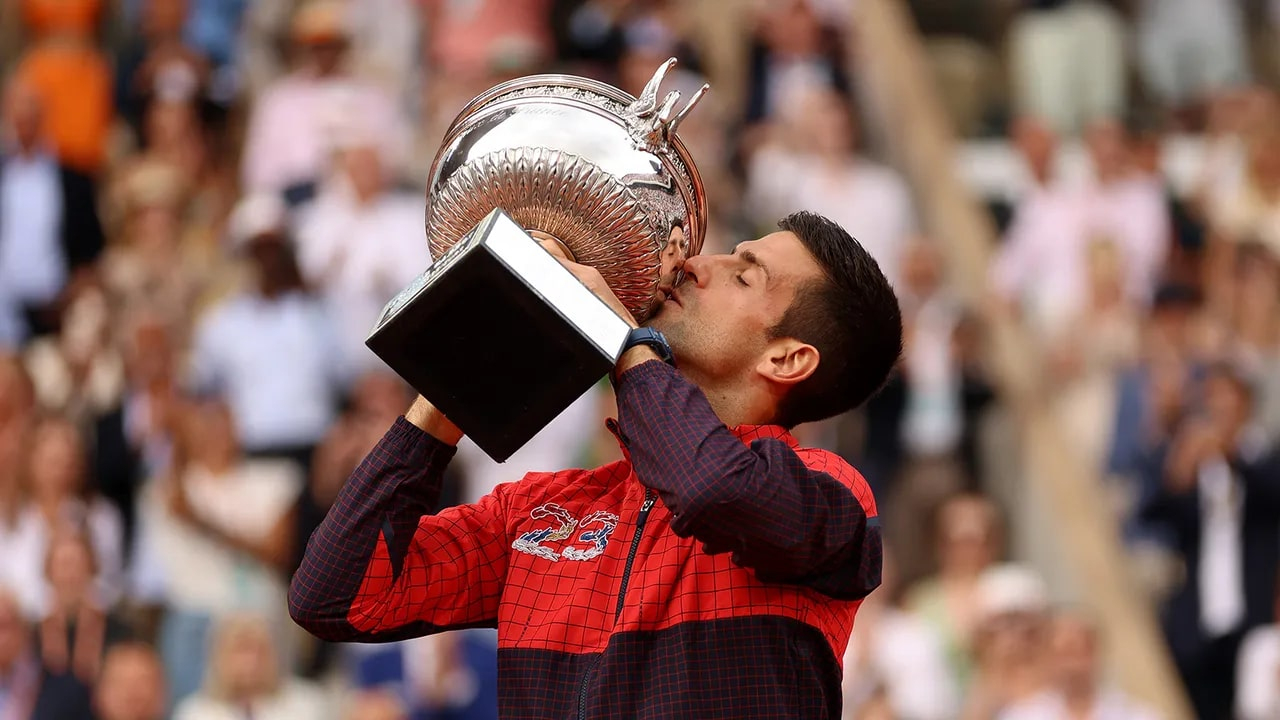 Novak Djokovic Roland Garros'taki Zaferini En Sevdiği Saatin 25.000 Euro Değerindeki Mavi Modeliyle Kutluyor